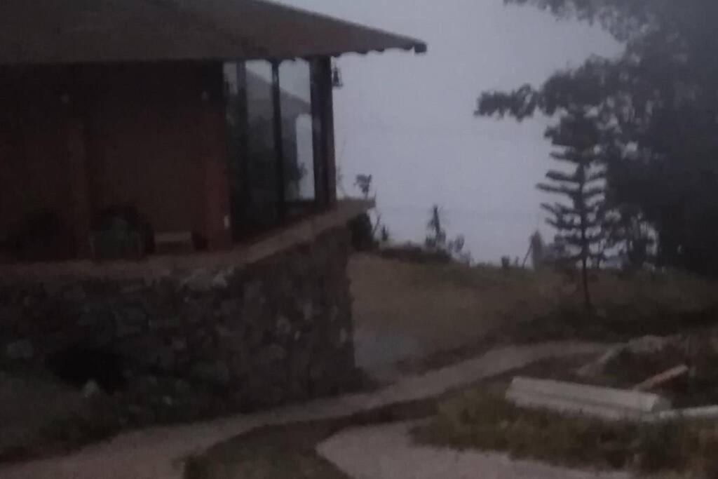 El Pacifico Cabana Con Banera Y Chimeneas En Puesta De Sol מראה חיצוני תמונה