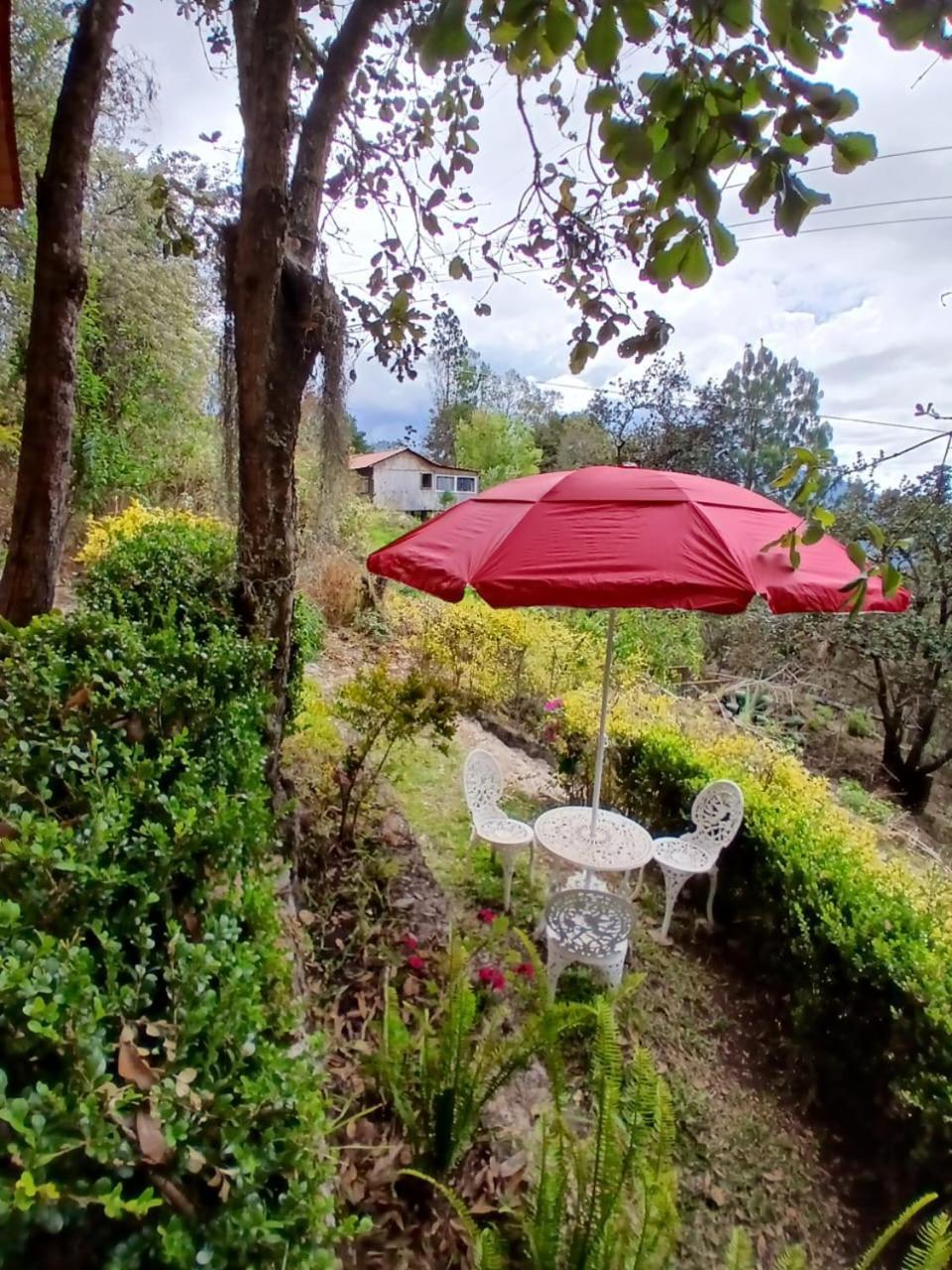 El Pacifico Cabana Con Banera Y Chimeneas En Puesta De Sol מראה חיצוני תמונה