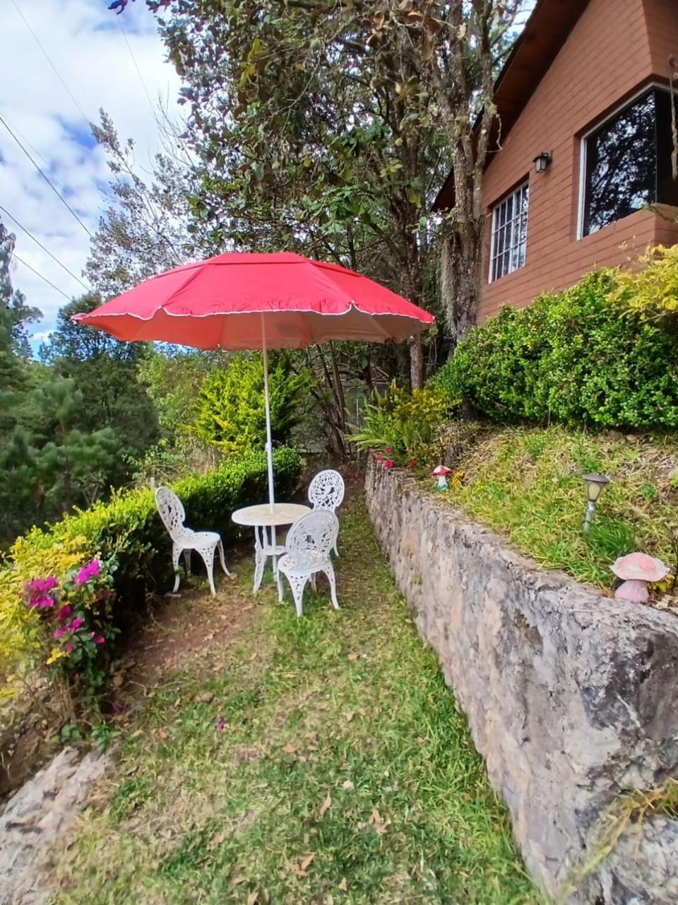 El Pacifico Cabana Con Banera Y Chimeneas En Puesta De Sol מראה חיצוני תמונה
