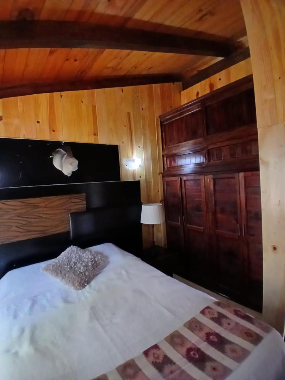 El Pacifico Cabana Con Banera Y Chimeneas En Puesta De Sol מראה חיצוני תמונה